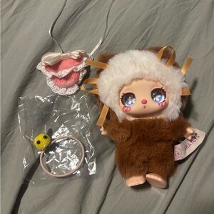 Liila lucky cat chef kitten “chocolate hug roll”